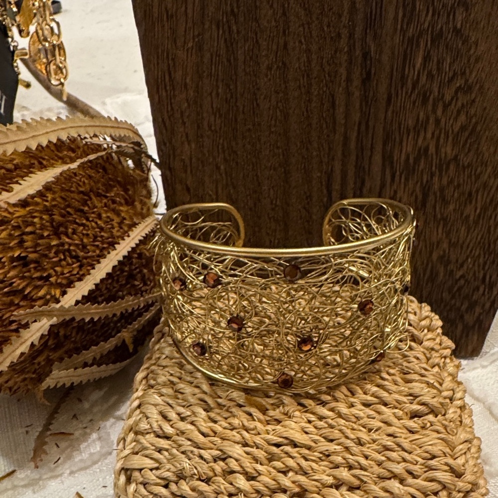 Elegant Gold Wire Cuff Bracelet